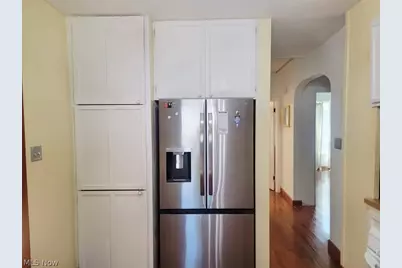 233 S Point Drive, Avon Lake, OH 44012 - Photo 9