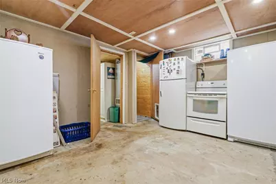 2534 Bollinger Avenue NE, Canton, OH 44705 - Photo 21