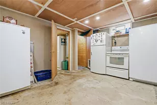 2534 Bollinger Ave NE, Canton, OH 44705 - Photo 21