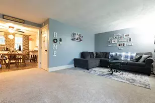1094 Desert St NE, Uniontown, OH 44685 - Photo 5
