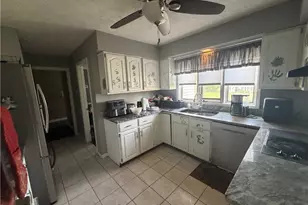 10366 Barchester Dr, Concord Twp, OH 44077 - Photo 11
