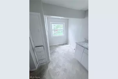 1174 Mercer Avenue, Akron, OH 44307 - Photo 7