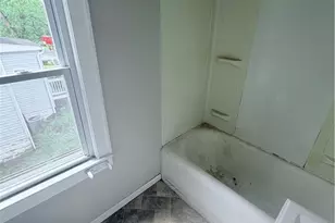 1174 Mercer Ave, Akron, OH 44307 - Photo 17