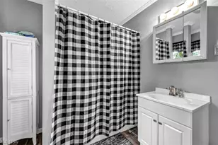77 S Crowell Ave, Geneva, OH 44041 - Photo 15