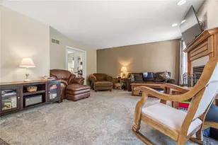 4297 Brookview Ct, Uniontown, OH 44685 - Photo 9
