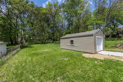 144 Malacca Street, Akron, OH 44305 - Photo 33