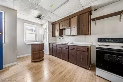 957 Thornhill Drive, Loveland, OH 44108 - Photo 5