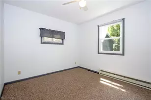 912 Jefferson St, Orrville, OH 44667 - Photo 9
