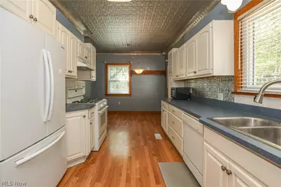 228 Lawrence Street, Ravenna, OH 44266 - Photo 29
