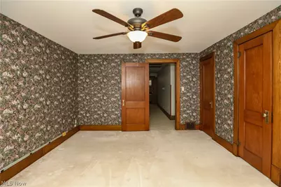 228 Lawrence Street, Ravenna, OH 44266 - Photo 35