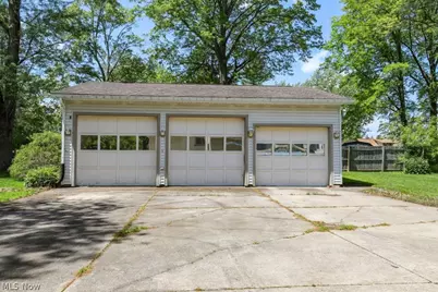 228 Lawrence Street, Ravenna, OH 44266 - Photo 11