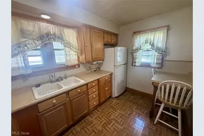 1056 Homewood, Warren, OH 44483 - Photo 5