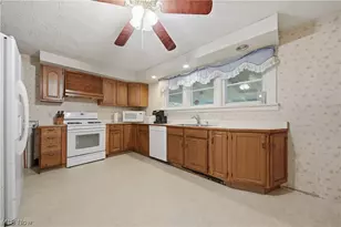 328 Portage St NW, North Canton, OH 44720 - Photo 13