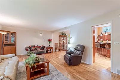 6424 Creekside Trail, Solon, OH 44139 - Photo 5