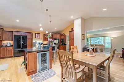 6424 Creekside Trail, Solon, OH 44139 - Photo 9
