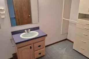 410 Breezewood Cir, Wadsworth, OH 44281 - Photo 17