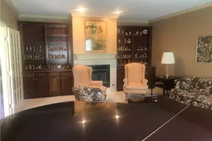 8135 Thackeray Ct, Grandview Heights, OH 44147 - Photo 9