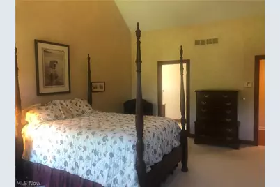 8135 Thackeray Court, Grandview Heights, OH 44147 - Photo 19