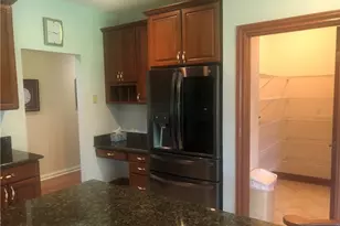8135 Thackeray Ct, Grandview Heights, OH 44147 - Photo 15