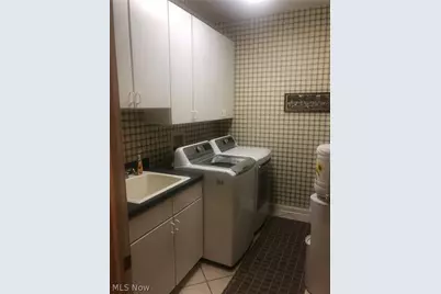 8135 Thackeray Court, Grandview Heights, OH 44147 - Photo 21