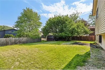 4100 Ivanhoe Drive, Lorain, OH 44053 - Photo 37