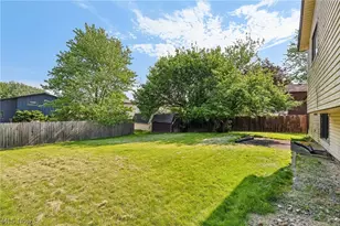 4100 Ivanhoe Dr, Lorain, OH 44053 - Photo 37