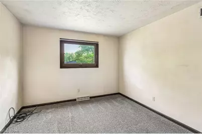 4100 Ivanhoe Drive, Lorain, OH 44053 - Photo 33