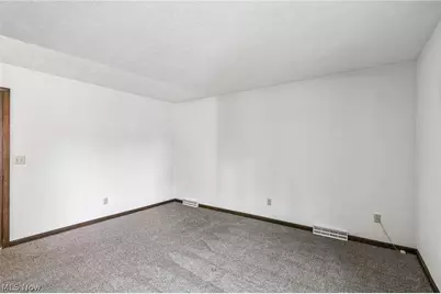 4100 Ivanhoe Drive, Lorain, OH 44053 - Photo 31