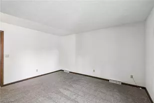 4100 Ivanhoe Dr, Lorain, OH 44053 - Photo 31