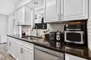 310 Montridge Dr, Canfield, OH 44406 - Photo 9