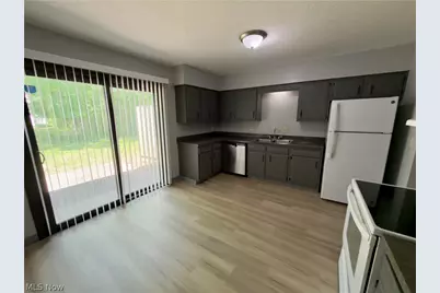 [Address not provided], Lorain, OH 44053 - Photo 9