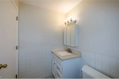 13748 Oakbrook Drive #13748, North Royalton, OH 44133 - Photo 21