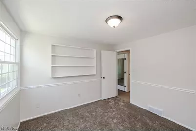 13748 Oakbrook Drive #13748, North Royalton, OH 44133 - Photo 15