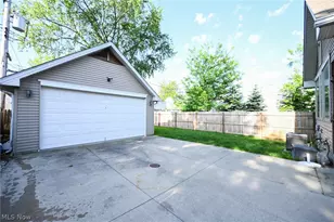 17725 Puritas Ave, Loveland, OH 44135 - Photo 35