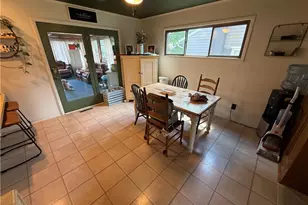 1033 Eastport Ave, Uhrichsville, OH 44683 - Photo 9