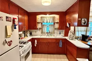 180 Winchester Ave, Youngstown, OH 44509 - Photo 13