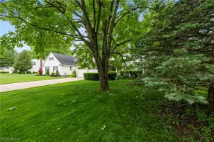 29595 Westminster Dr, North Olmsted, OH 44070 - Photo 3