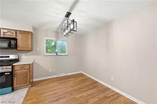 29595 Westminster Dr, North Olmsted, OH 44070 - Photo 9