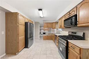 29595 Westminster Dr, North Olmsted, OH 44070 - Photo 11