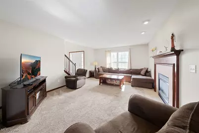 4642 Crossing Trail, Lorain, OH 44053 - Photo 5