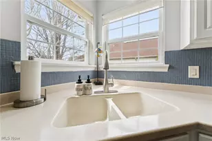 1235 Cherokee Path, Vermilion, OH 44089 - Photo 9
