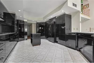 2214 Stone Creek Trail, Cuyahoga Falls, OH 44223 - Photo 15