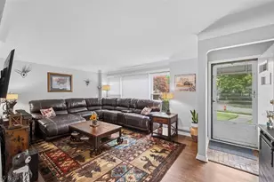 977 Learidge Rd, Lyndhurst, OH 44124 - Photo 7