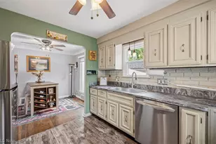 977 Learidge Rd, Lyndhurst, OH 44124 - Photo 13