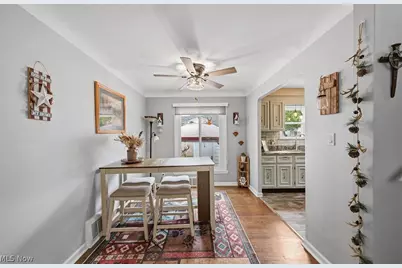 977 Learidge Road, Lyndhurst, OH 44124 - Photo 9