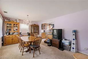 5363 Summit Rd, Lyndhurst, OH 44124 - Photo 5