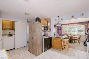 5363 Summit Rd, Lyndhurst, OH 44124 - Photo 9
