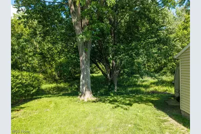 2525 Kingsport Way, Akron, OH 44314 - Photo 5