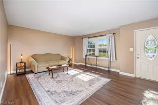 2525 Kingsport Way, Akron, OH 44314 - Photo 9