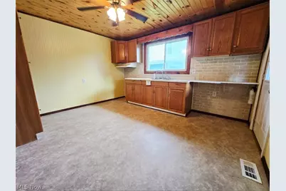 472 Gray Street, Zanesville, OH 43701 - Photo 21